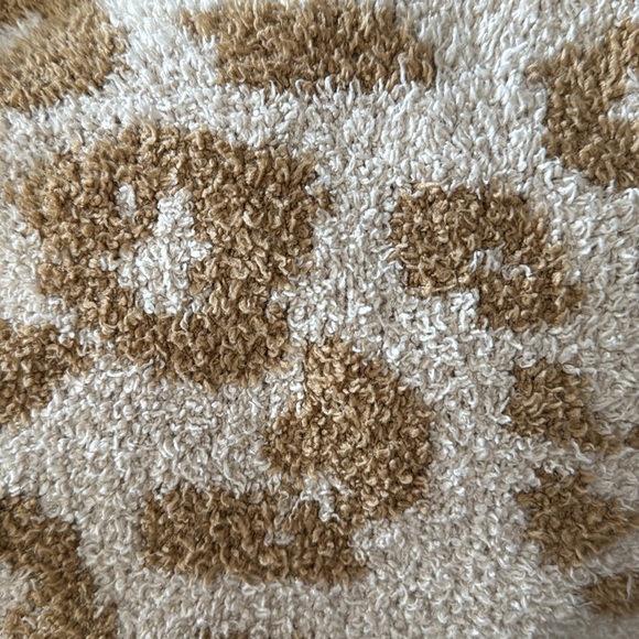 Barefoot Dreams In The Wild Plush Throw Blanket camel / stone 54” x 72” - Picture 3 of 5